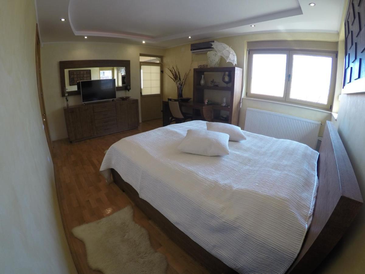 Bed and Breakfast Casa Edwin Констанца Экстерьер фото